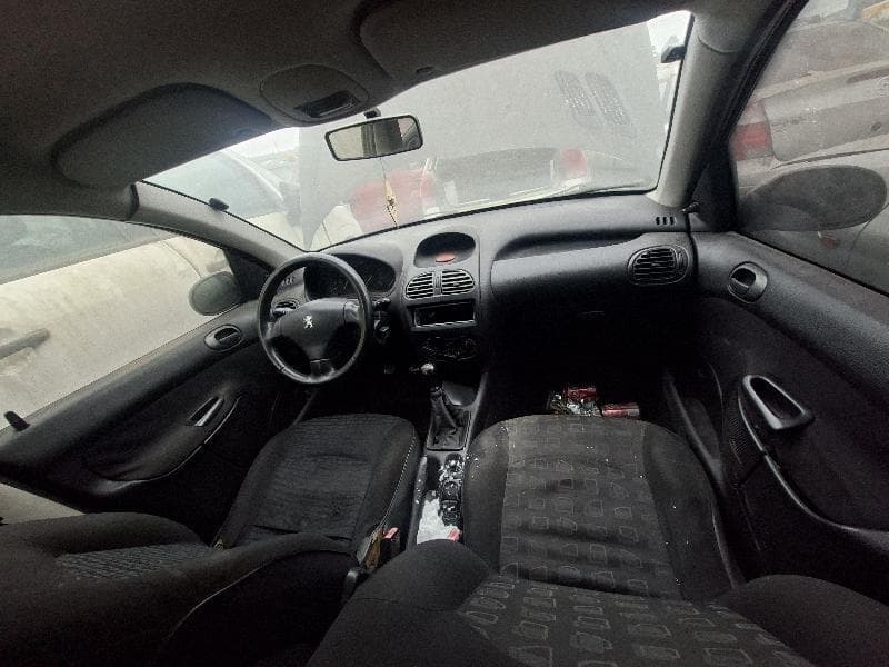 Peugeot 206 14 Presenc 2004 — foto 4