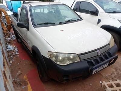 Fiat Strada 2010 — foto 2