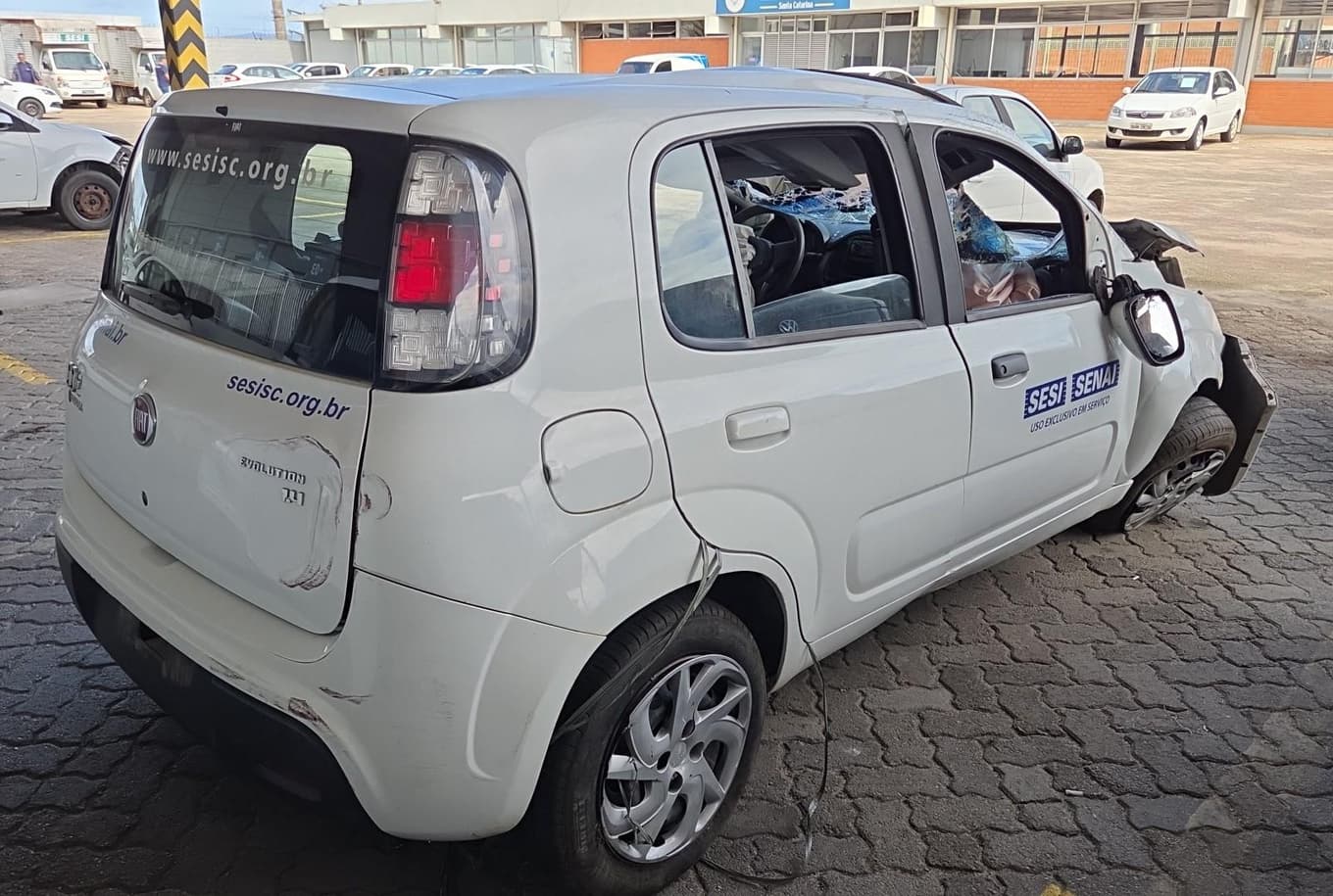 Fiat UNO Economy de 2016 — foto 3