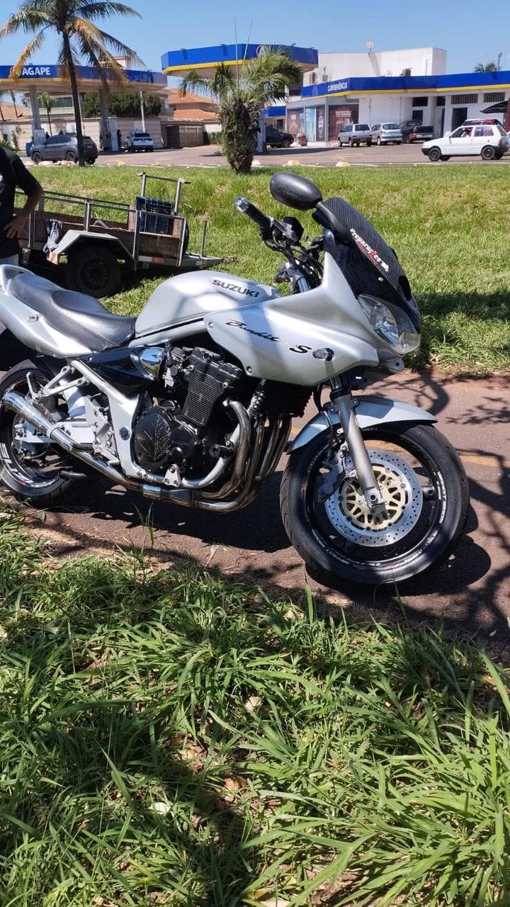 Suzuki Bandit Bandit 650S 2005, prata