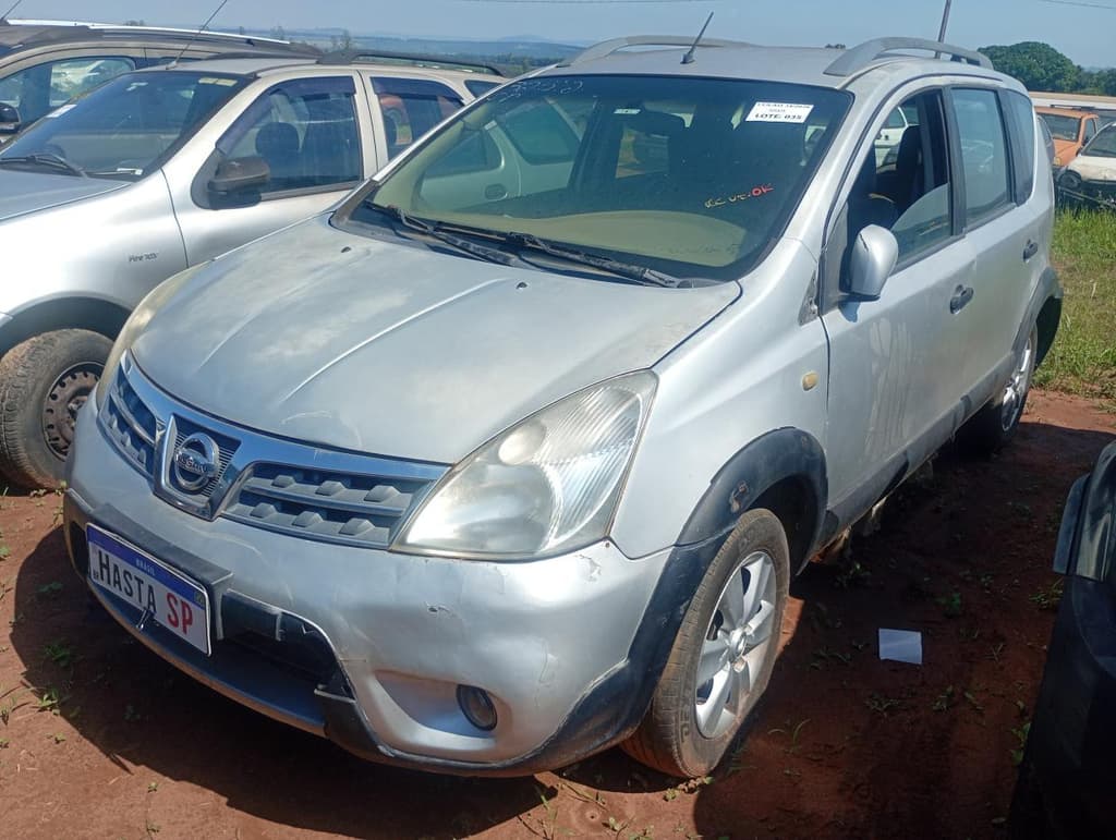 Nissan Livina X-gear 2010 — foto 5