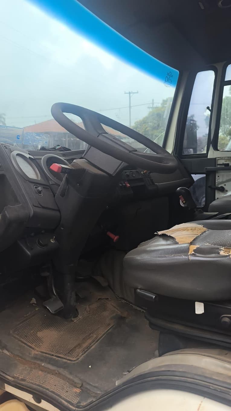 Caminhão, Ford Cargo 1317 e, 2010 — foto 4