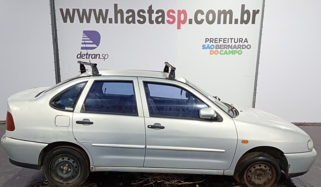Volkswagen Polo Clas. 1.8 MI 1998 — foto 1
