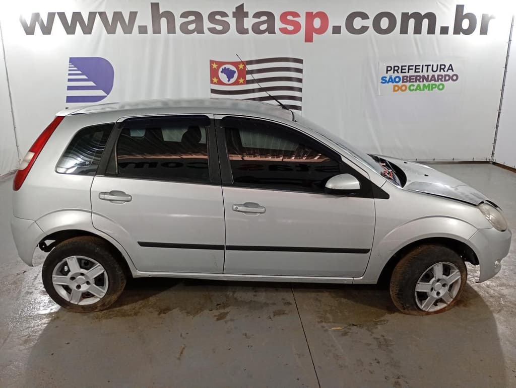 Ford Fiesta 2006 — foto 1
