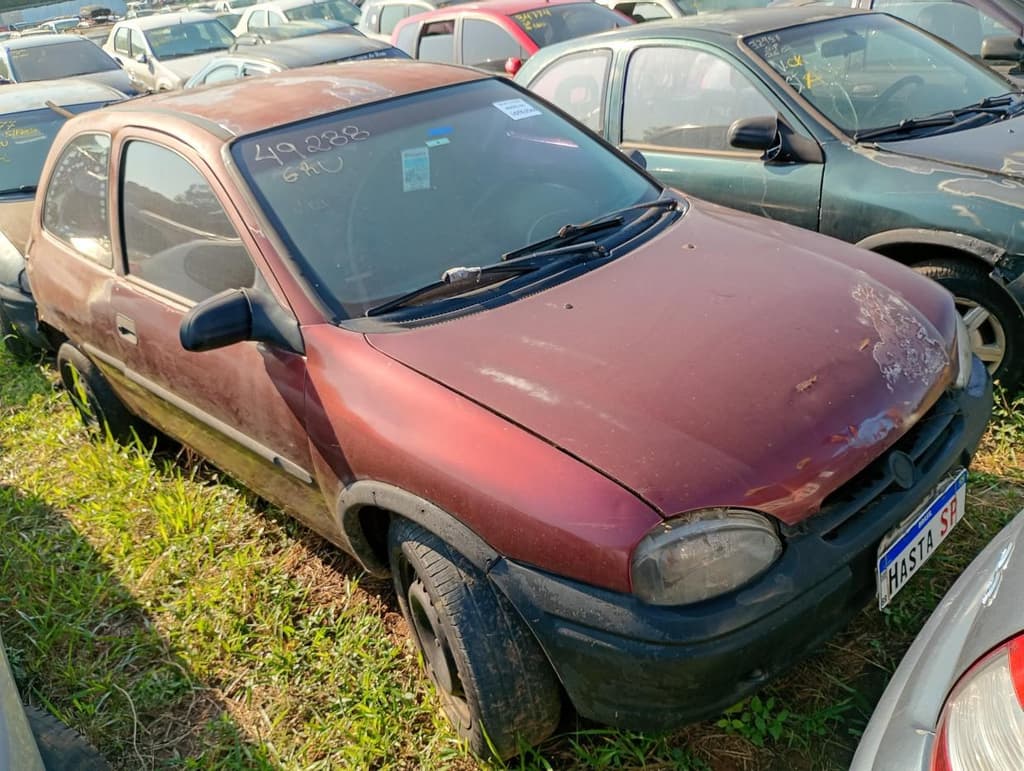 Chevrolet Corsa Wind 1999, vermelha