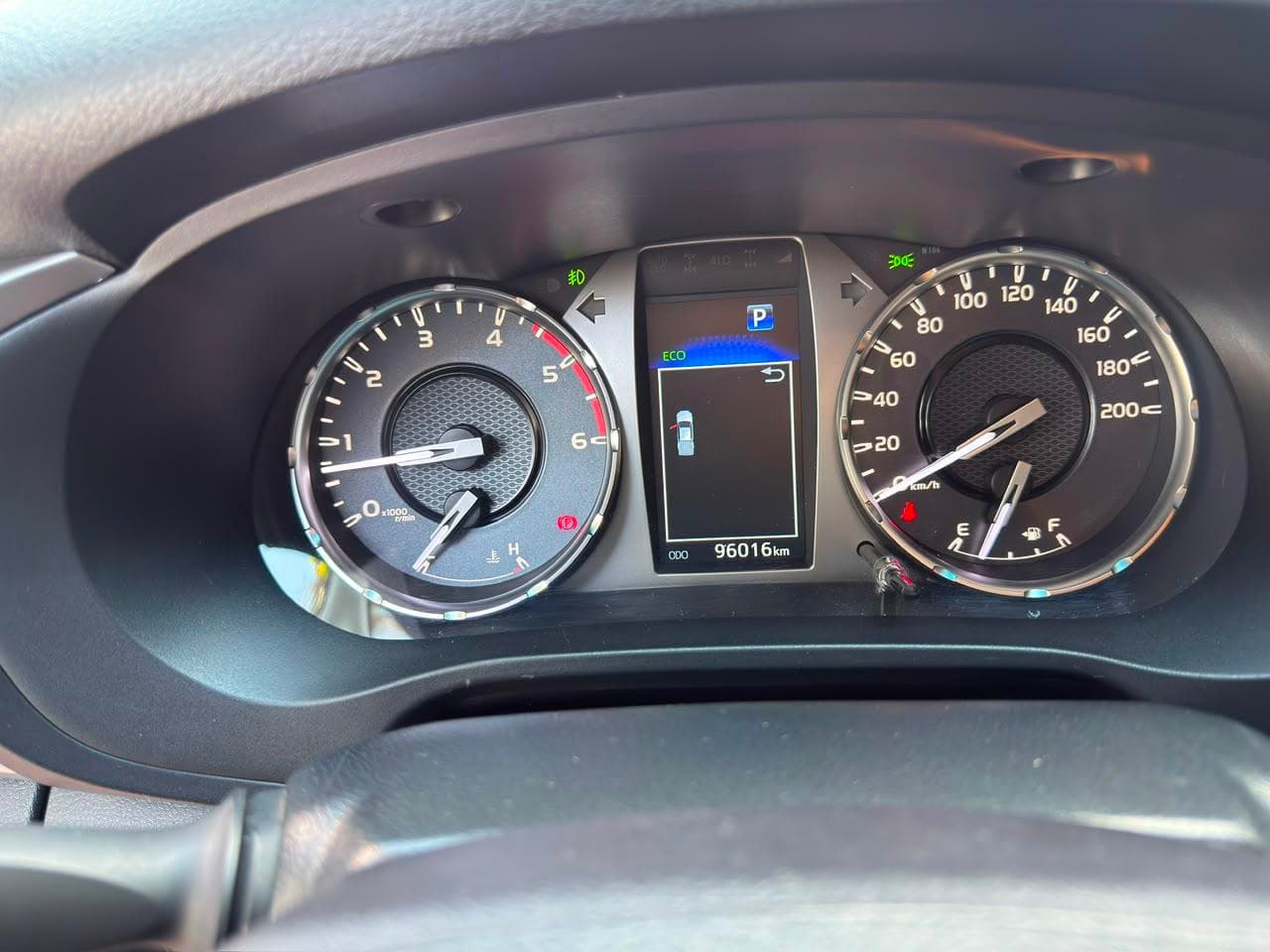 Toyota Hilux 2023 — foto 4