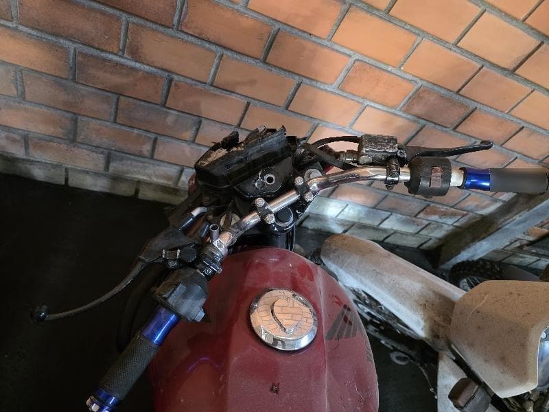 Honda CB 300r 2011 — foto 8