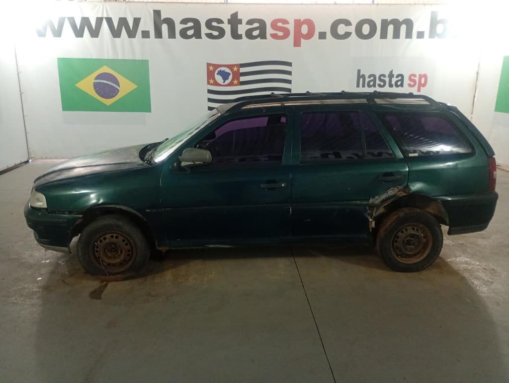Volkswagen Parati 16V 2000, verde