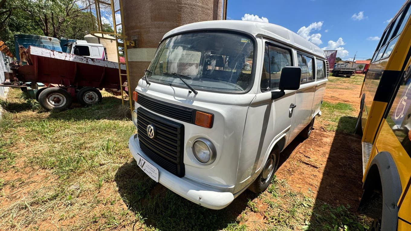 Volkswagen Kombi 2014, branca