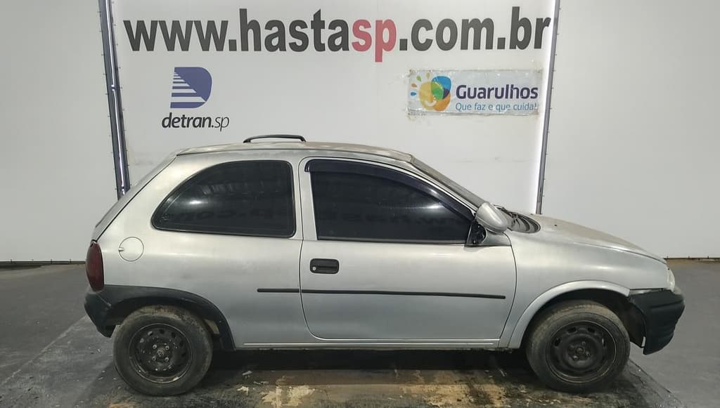 Chevrolet Corsa Wind 2001, prata