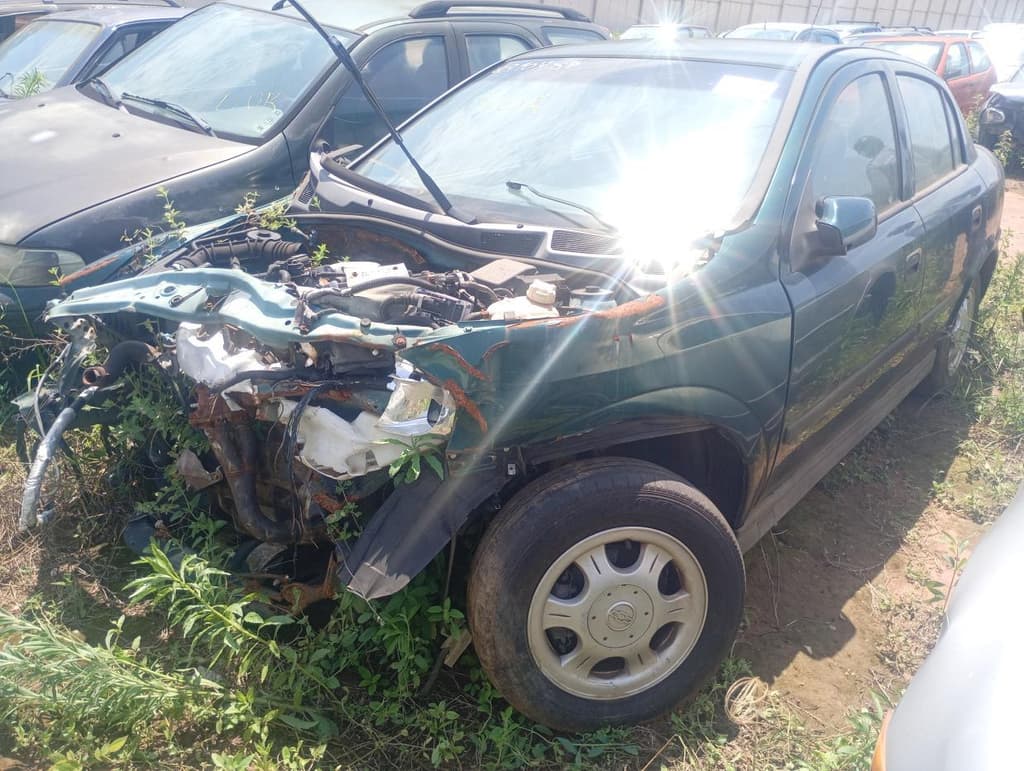 Chevrolet Astra GLS 2000, verde