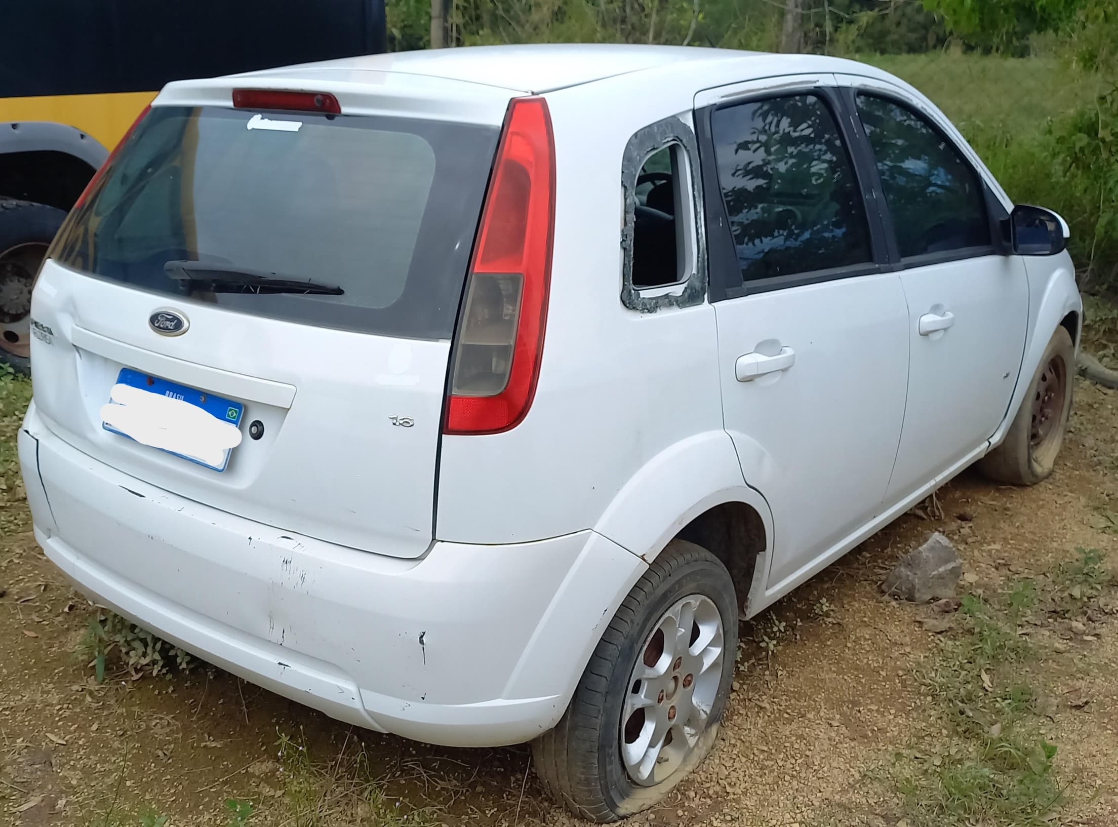 Ford Fiesta 1.6 Flex 2014 — foto 3