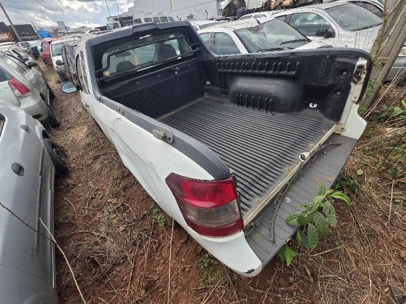 Chevrolet Montana LS 2014 — foto 6