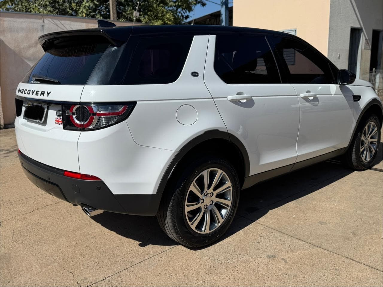 Land Rover Discovery 2019 — foto 7