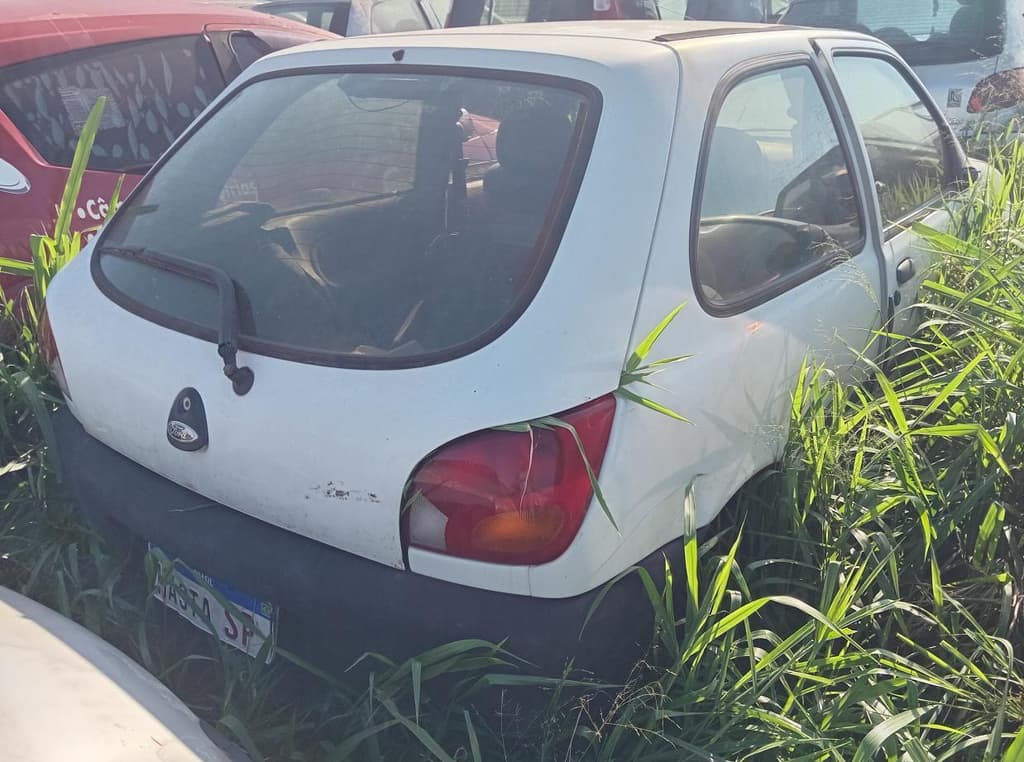 Ford Fiesta 1998 — foto 2