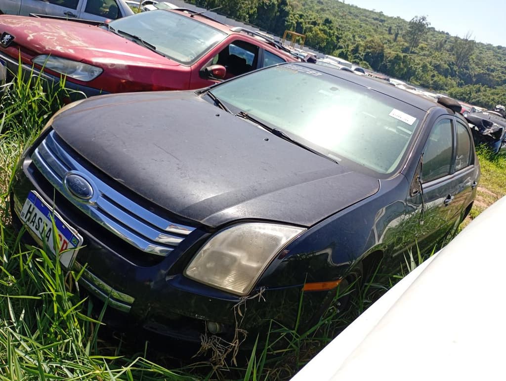 Ford Fusion 2007, preta