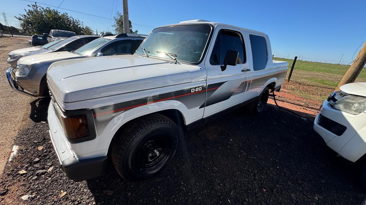 Chevrolet D20 1988 — foto 22