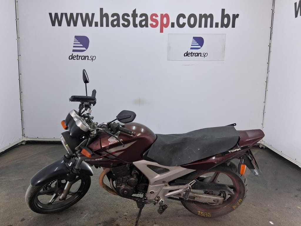 Honda CBX 250 Twister 2007 — foto 2