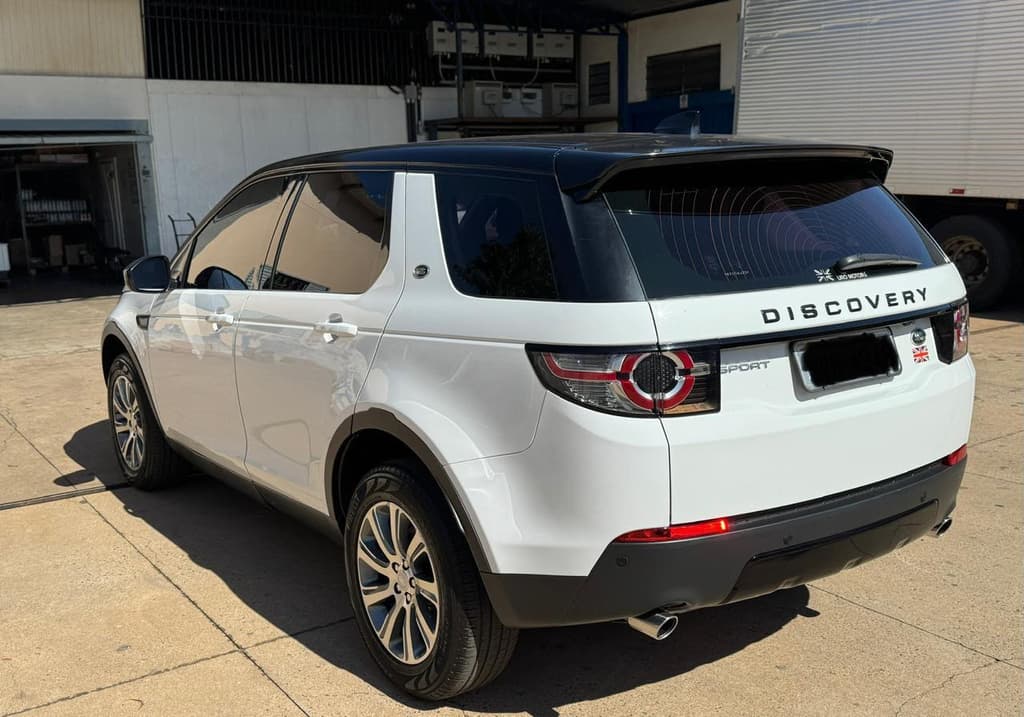 Land Rover Discovery 2019 — foto 13