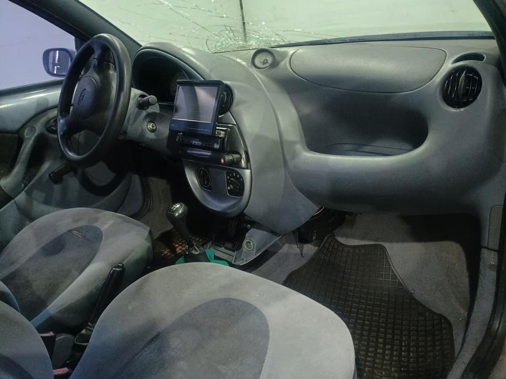 Ford KÁ 1998 — foto 5
