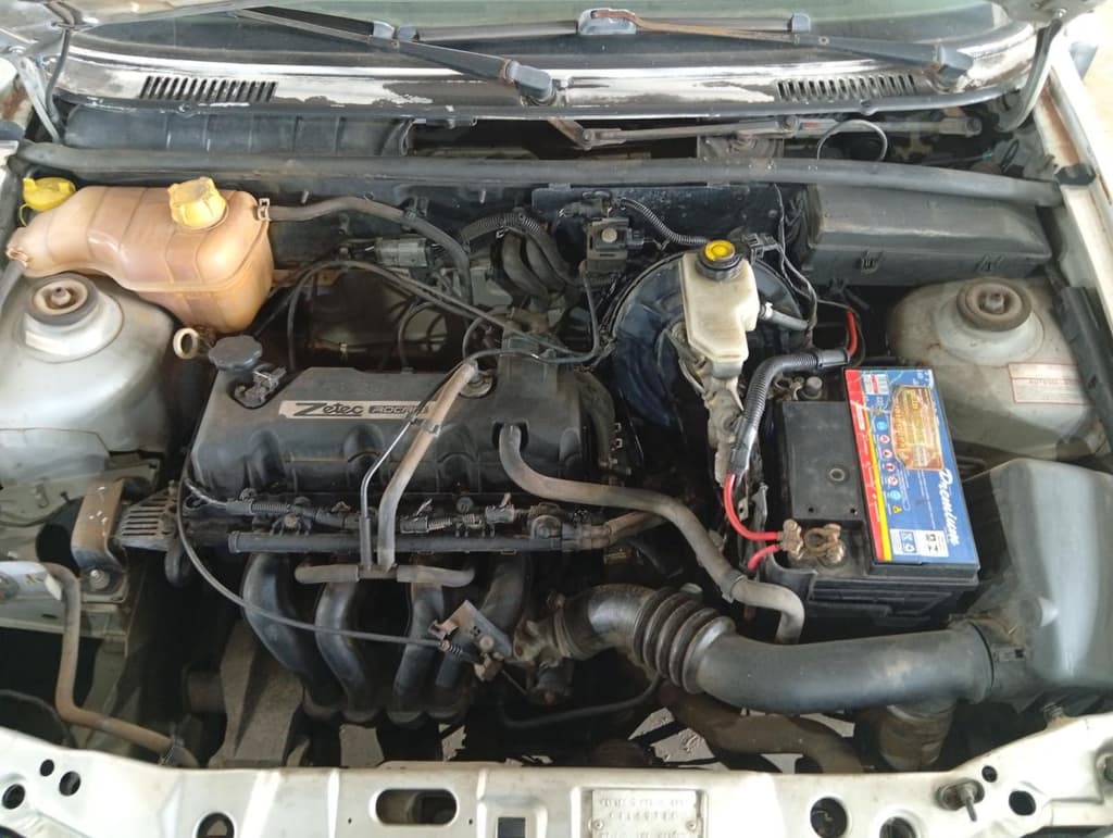 Ford Fiesta GL 2000 — foto 7