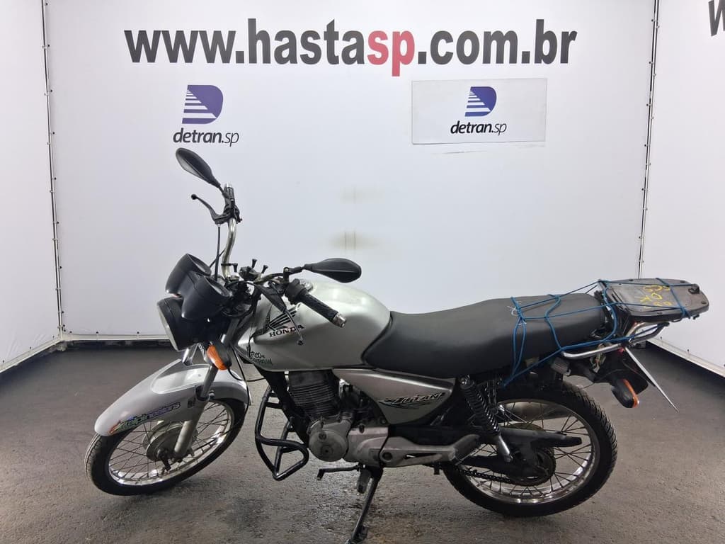 Honda CG 150 Titan ESD 2006, prata