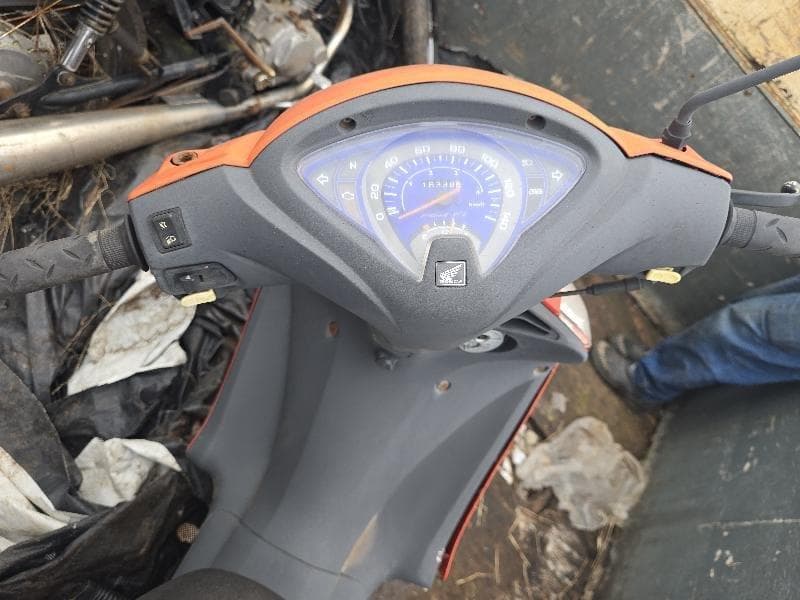Honda BIZ 125 ES 2011 — foto 5