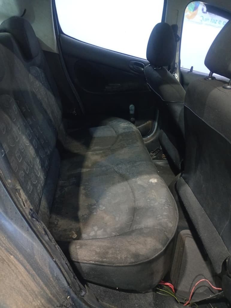 Peugeot 206 14 Presenc 2004 — foto 5