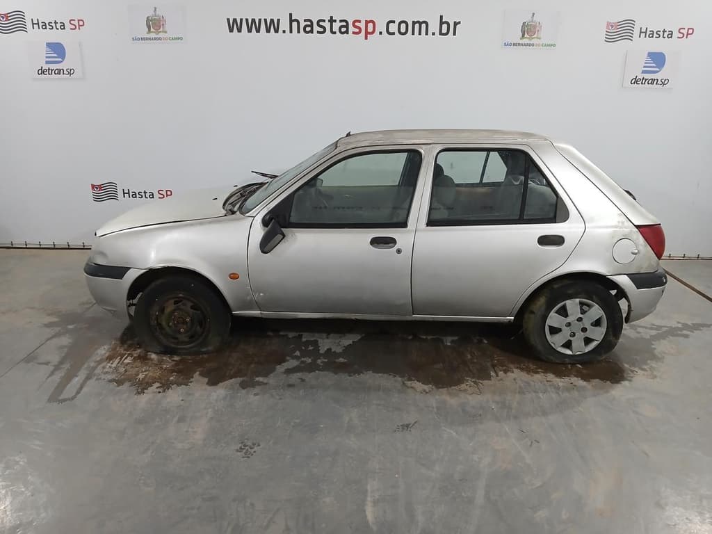 Ford Fiesta GL 2000, prata