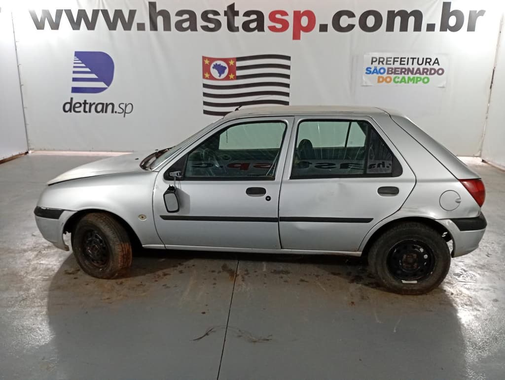 Ford Fiesta 2003 — foto 2