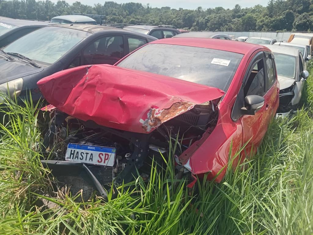 Volkswagen FOX GII 1.0 2014, vermelha