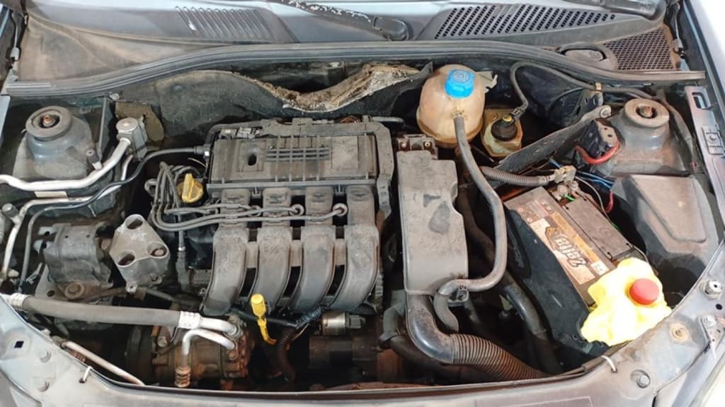 Renault Clio AUT 10 16vh 2004 — foto 5