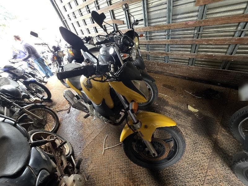 Honda CB 300r 2011 — foto 3