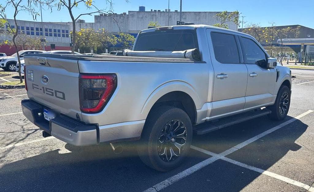 Ford F150 2023 — foto 10