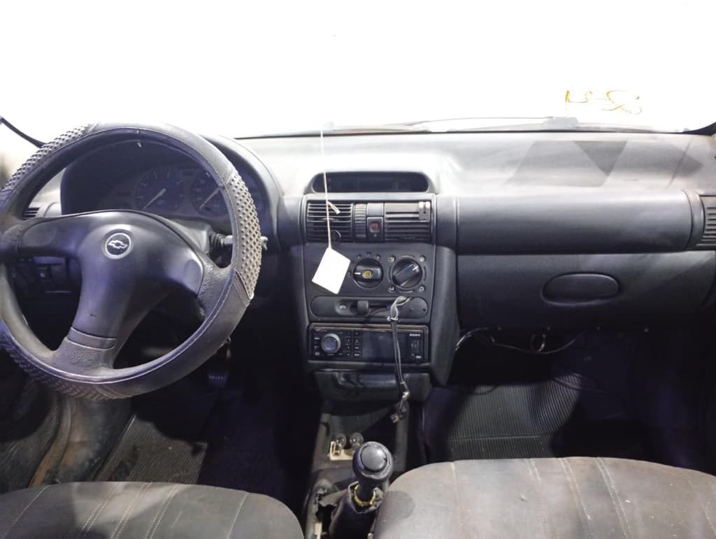 Chevrolet Corsa Milenium 2000 — foto 3