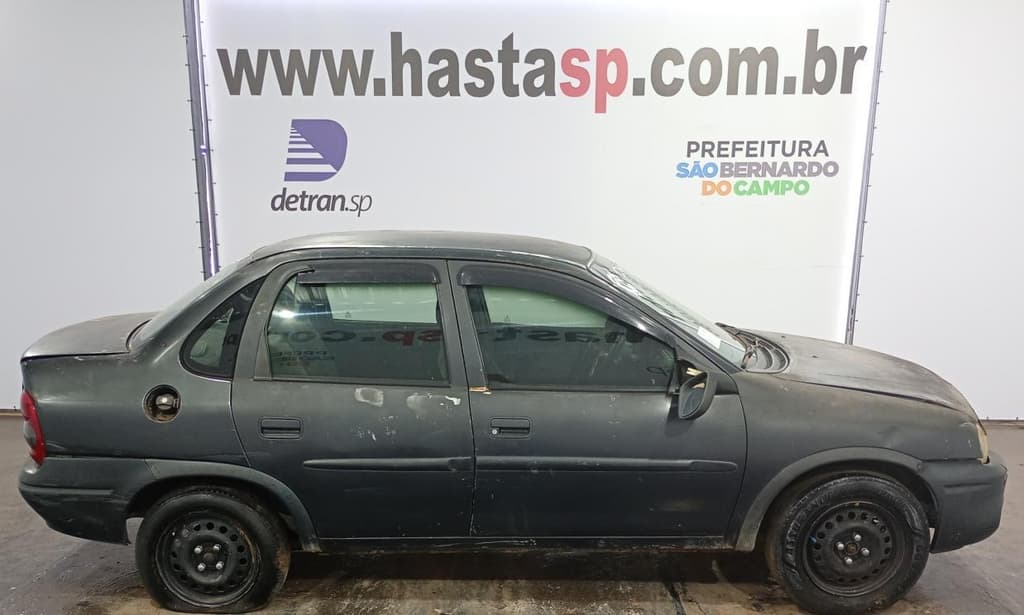 Chevrolet Corsa Mileniun 2002 — foto 1
