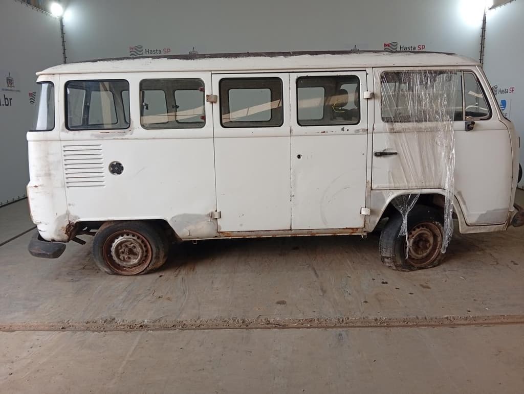 Volkswagen Kombi 1994, branca