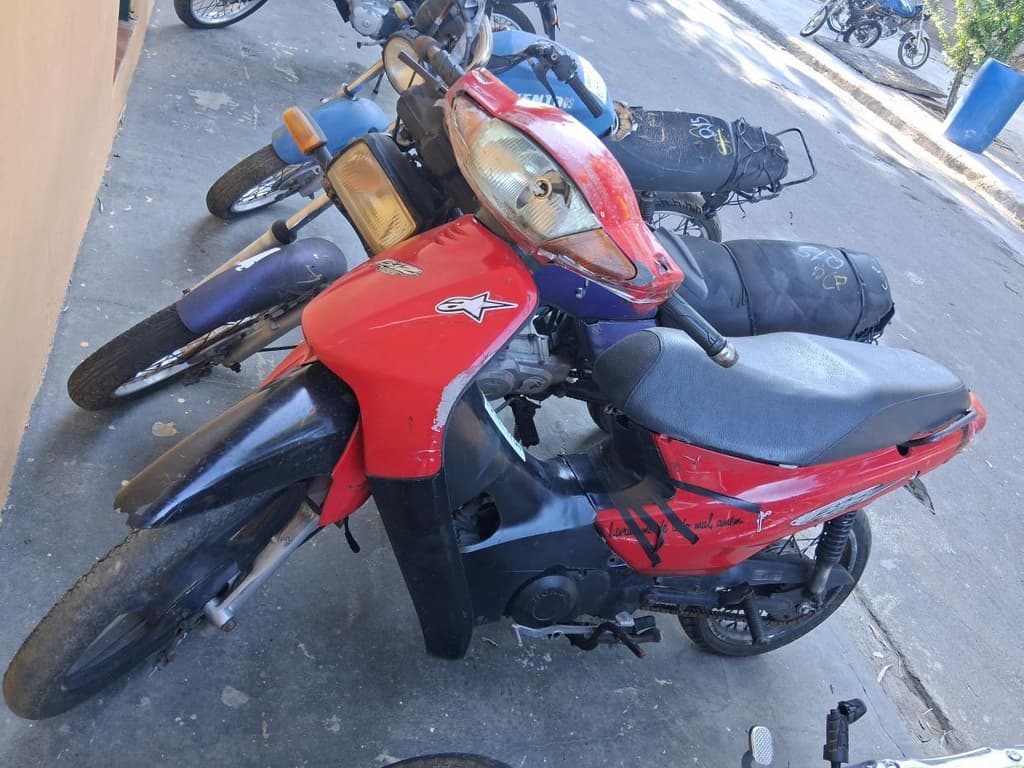 Honda C-100 BIZ 2005