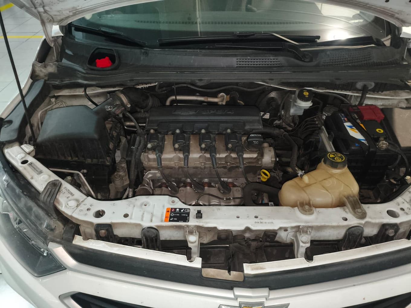 Chevrolet Onix Hatch LT 1.4 8V Flexpower - 2017 — foto 13