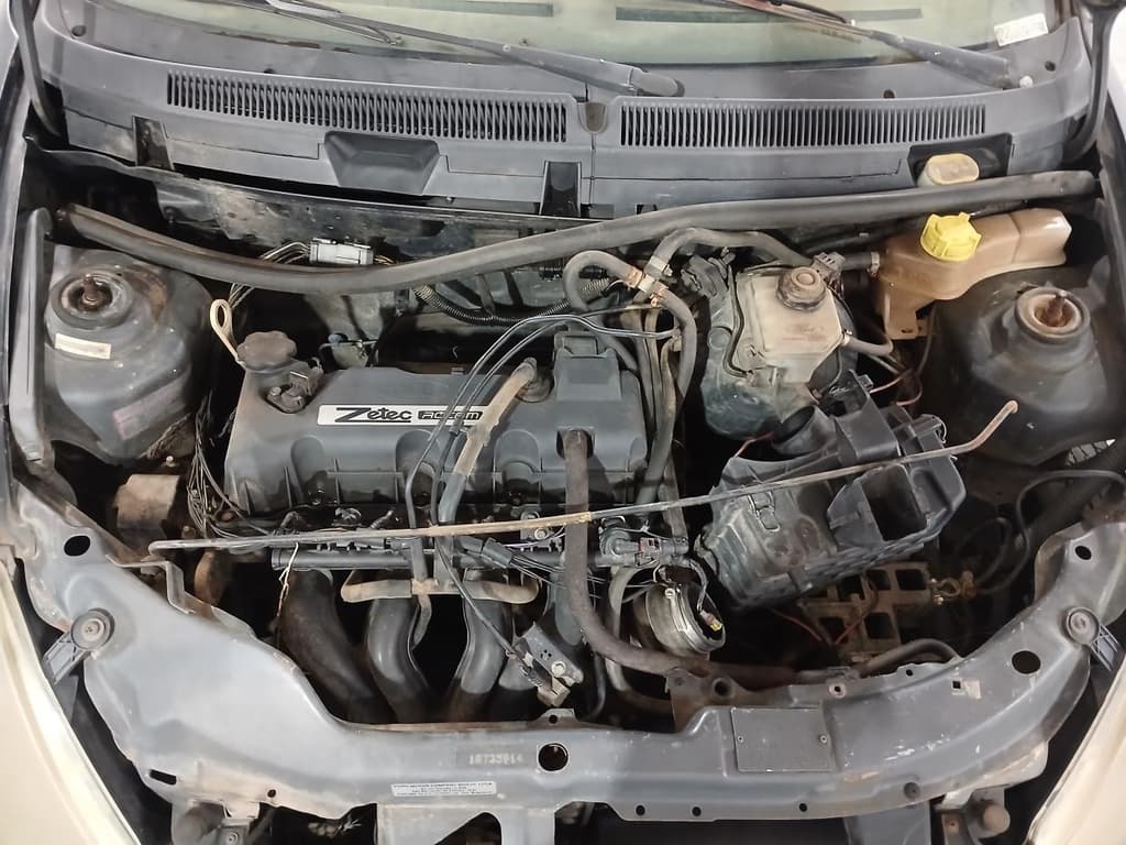 Ford KA GL 2001 — foto 5