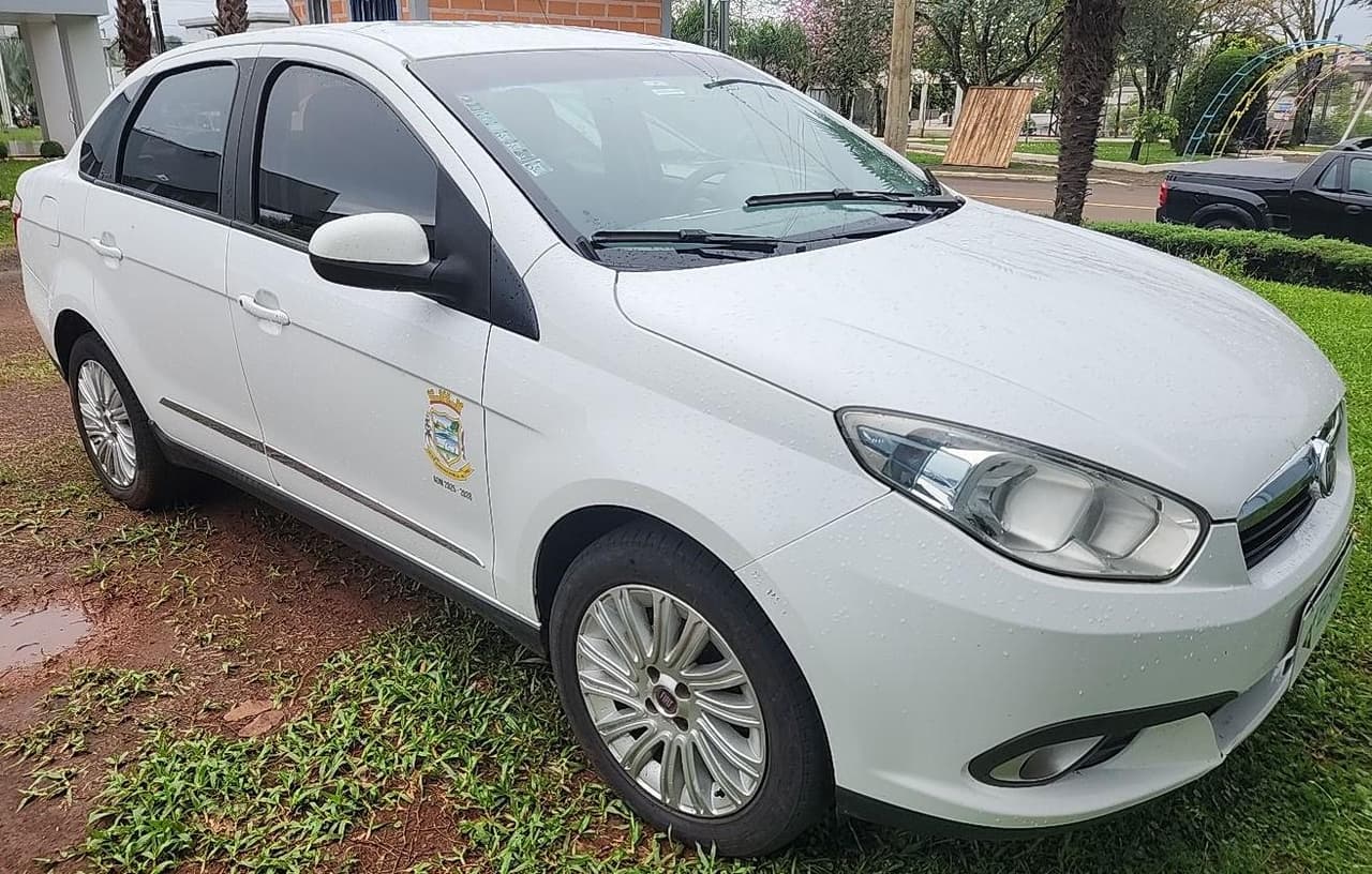Fiat Siena Essence 1.6 2014 — foto 5