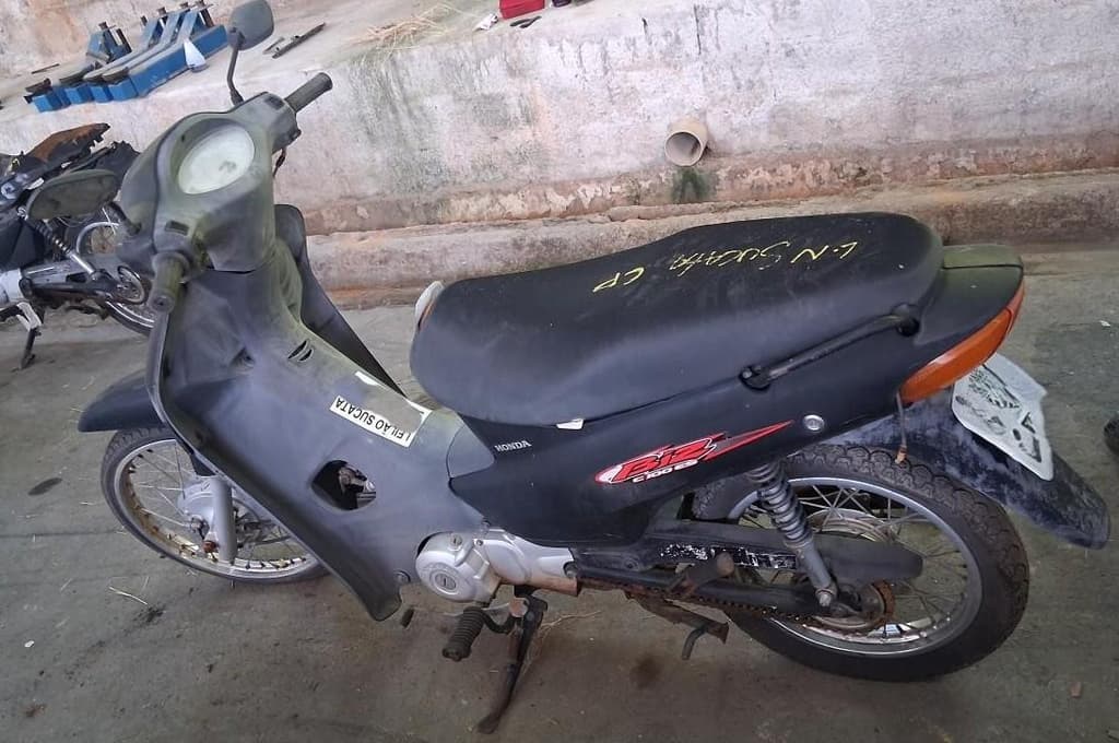 Honda C 100 - BIZ 2005