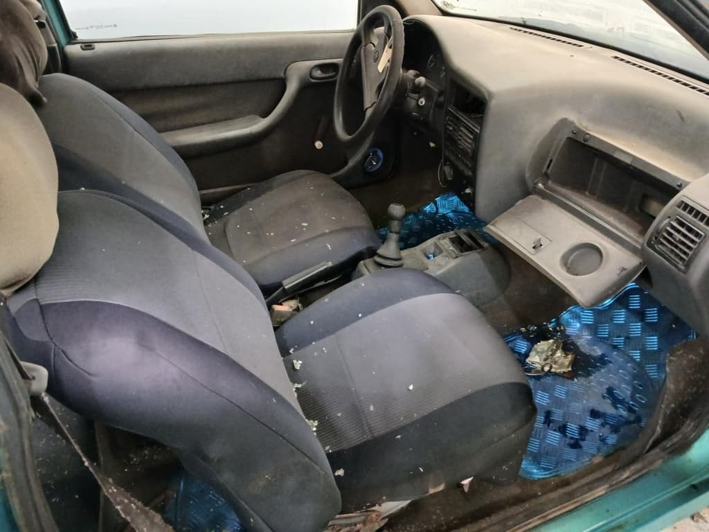 Volkswagen GOL 1000i 1996 — foto 3