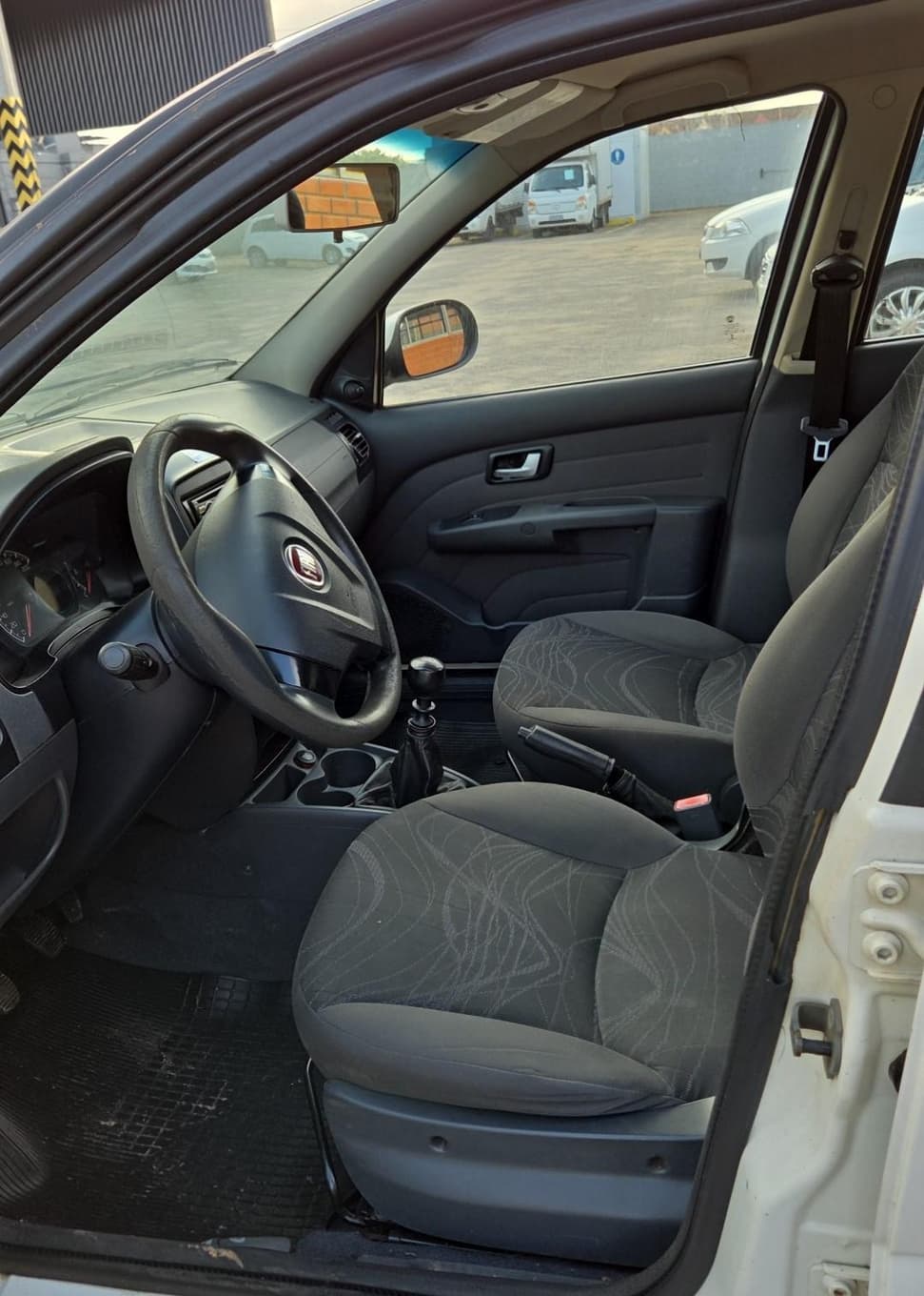 Fiat Siena EL 1.4 Flex de 2016 — foto 6