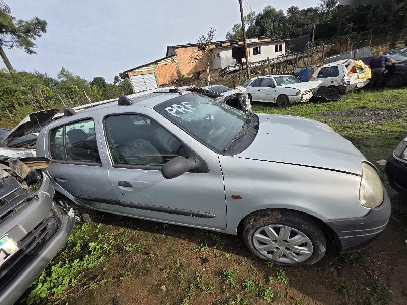 Renault Clio 2001