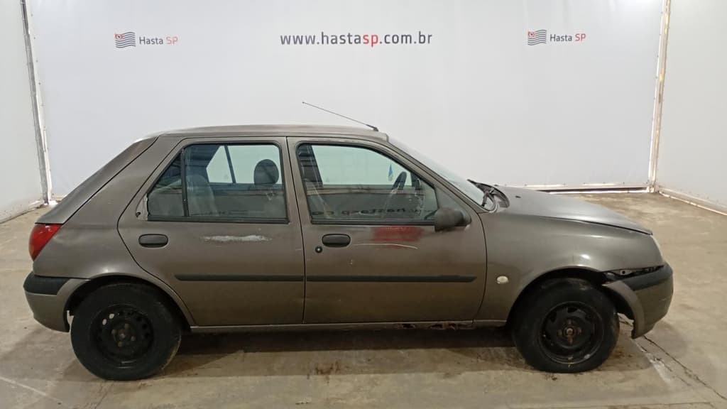 Ford Fiesta GL 2001 — foto 1