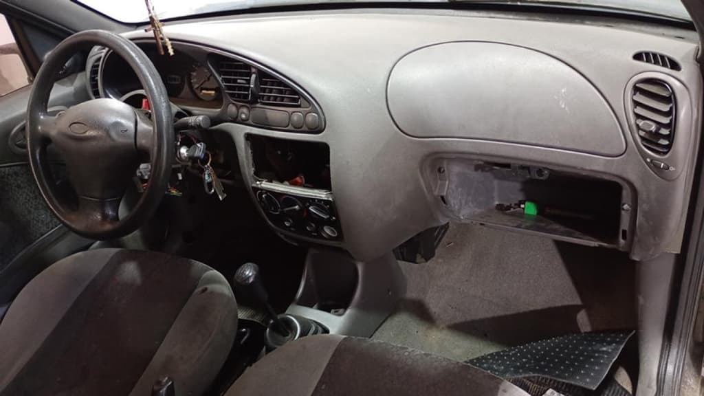 Ford Fiesta GL 2001 — foto 6