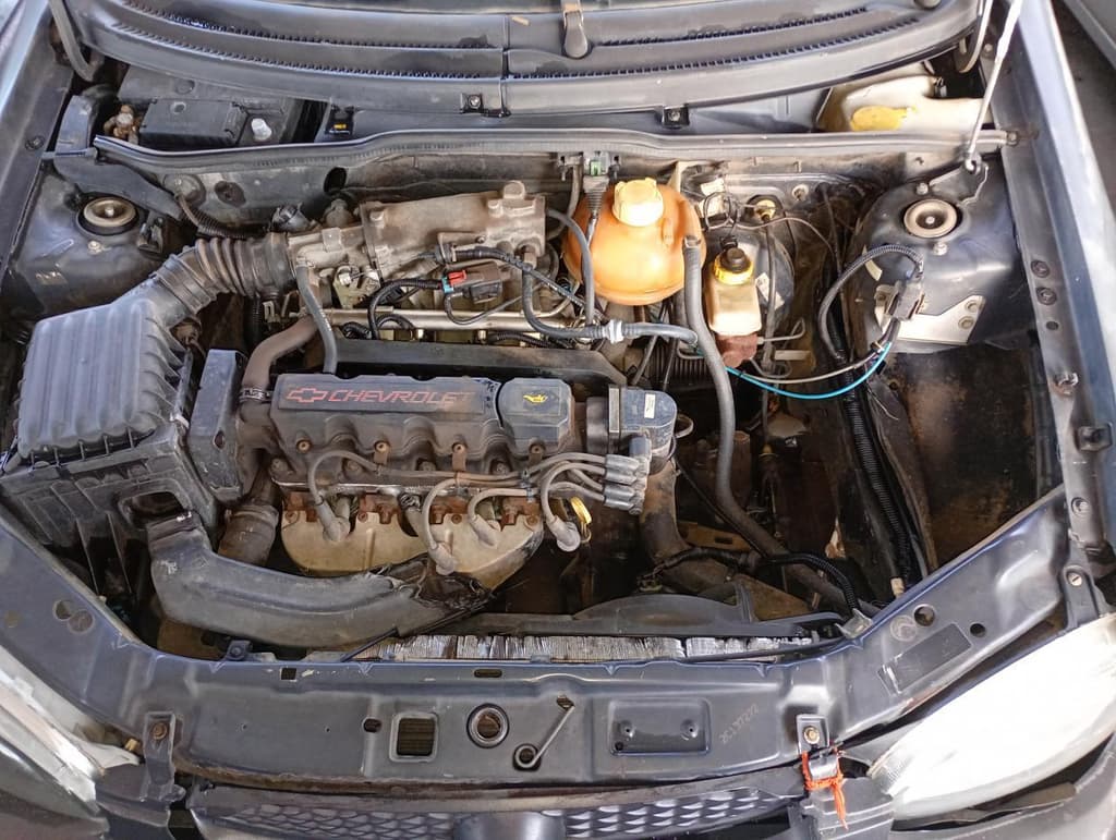 Chevrolet Corsa Milenium 2002 — foto 1