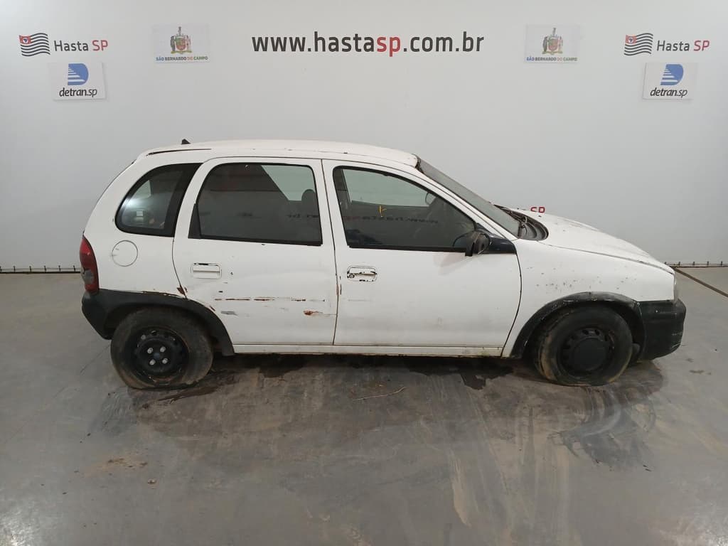 Chevrolet Corsa Super 2001 — foto 1