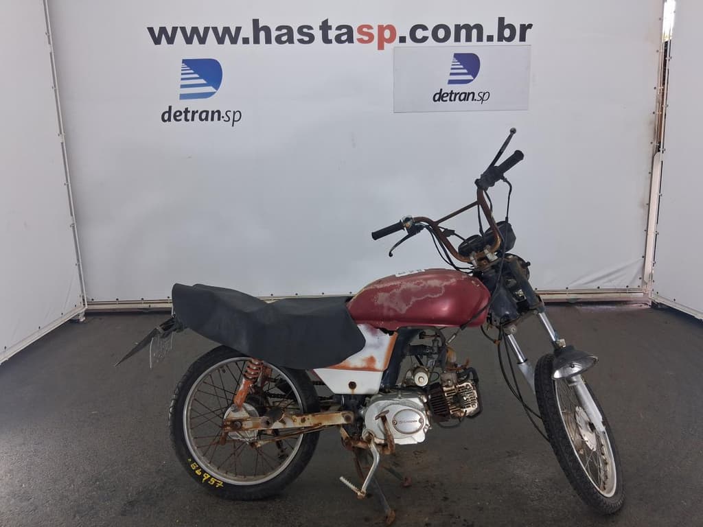 Sundown Hunter 90 2007, vermelha